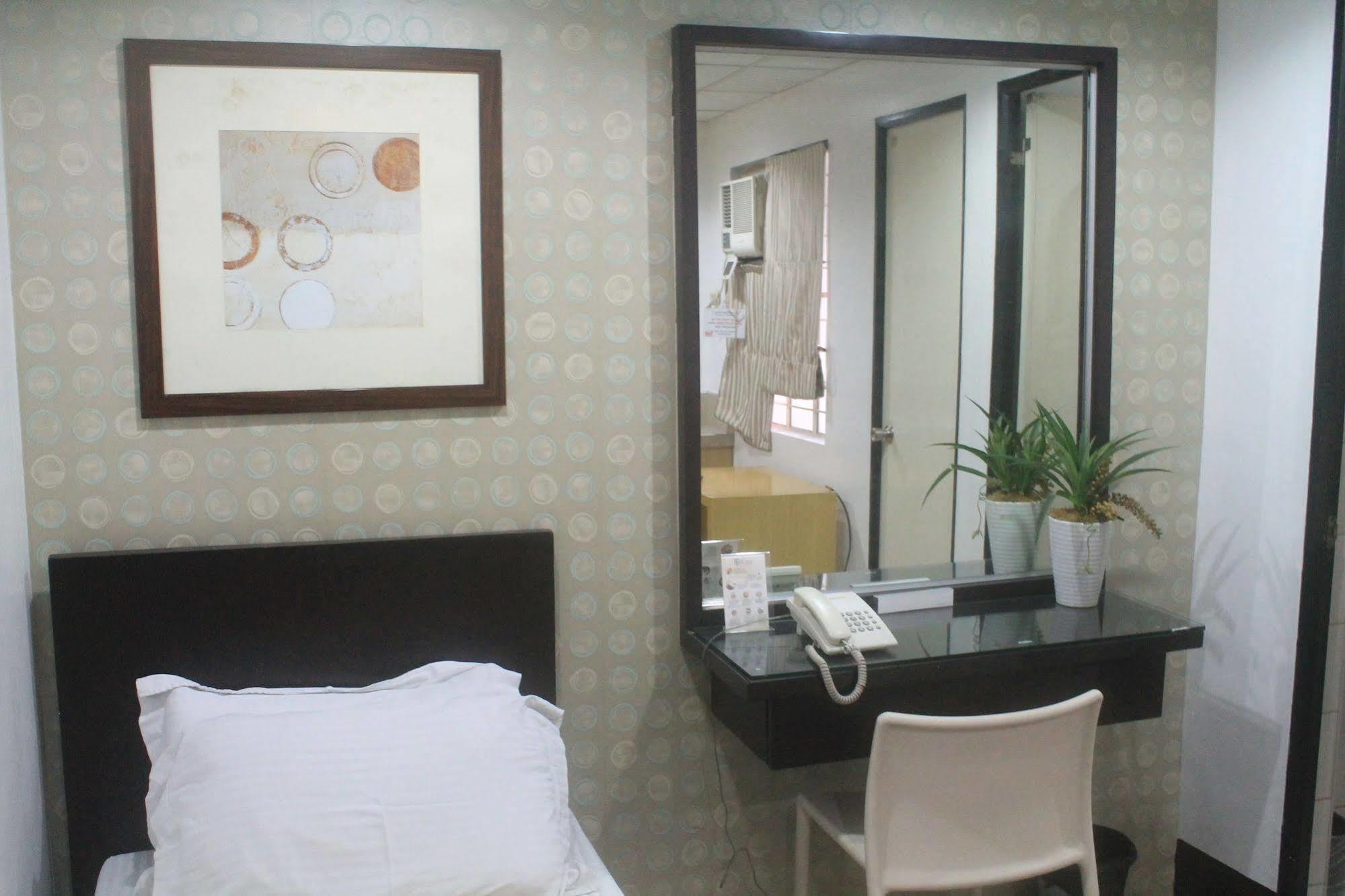 Orange Nest Hotel Manila Esterno foto