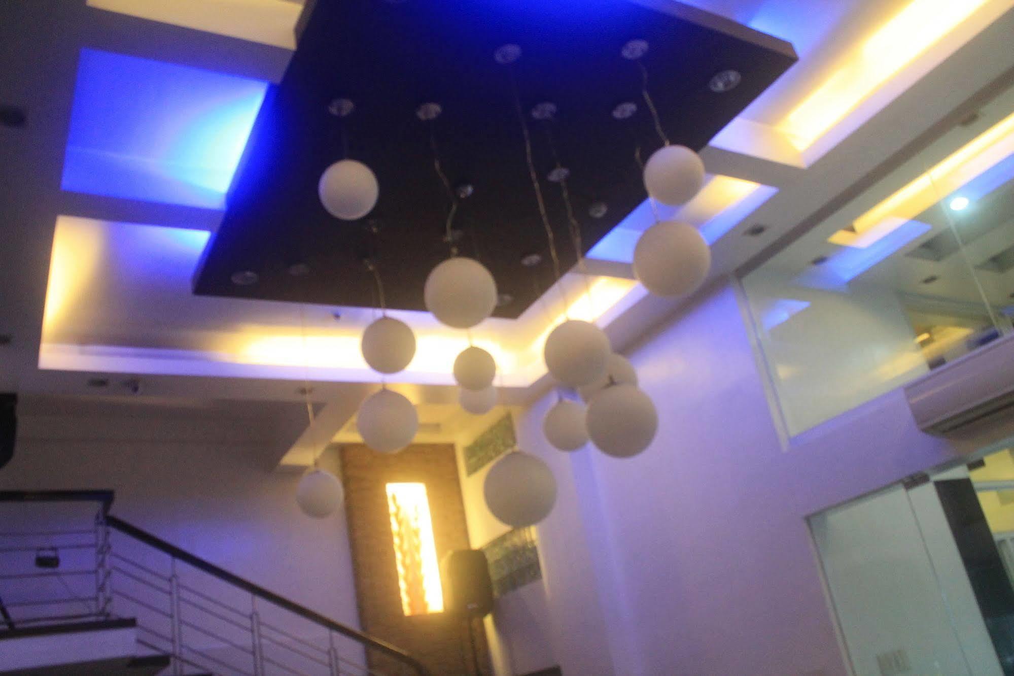 Orange Nest Hotel Manila Esterno foto
